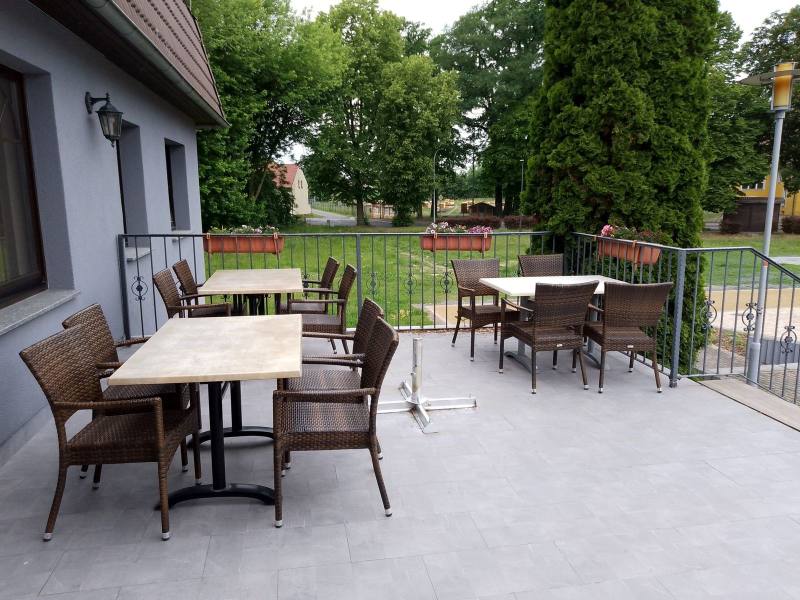 Sitzplätze auf der Terrasse